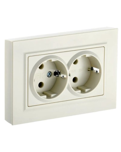 Розетка 2-местная с з/к РСш12-3-БрКр бежевый BRITE (BR-R24-16-K10-F). Розетка с заземлением с защитными шторками в сборе. IEK в Ярославле